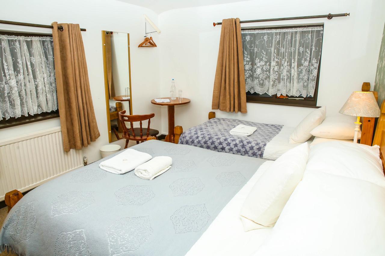 New Gurkha Inn Brecon Buitenkant foto