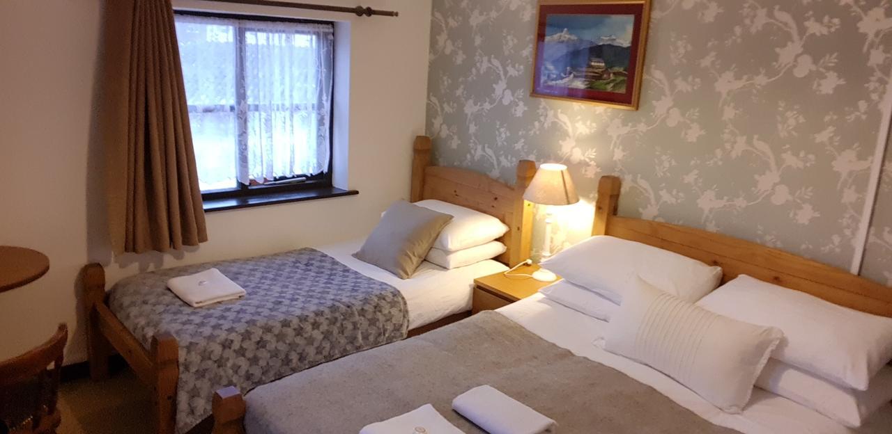 New Gurkha Inn Brecon Buitenkant foto